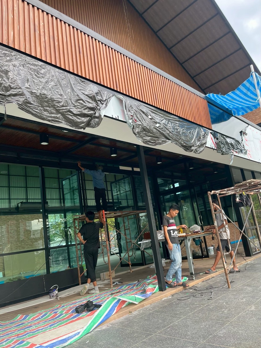 โครงการปรับปรุงและต่อเติมร้าน NR FRESHMART (สมาคมศิษย์เก่าคณะทรัพยากรธรรมชาติ ม.อ.)